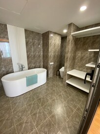 This was the bathroom in the Suite category. Bathtub is a jet jacuzzi. This suite had 2 full bathrooms.