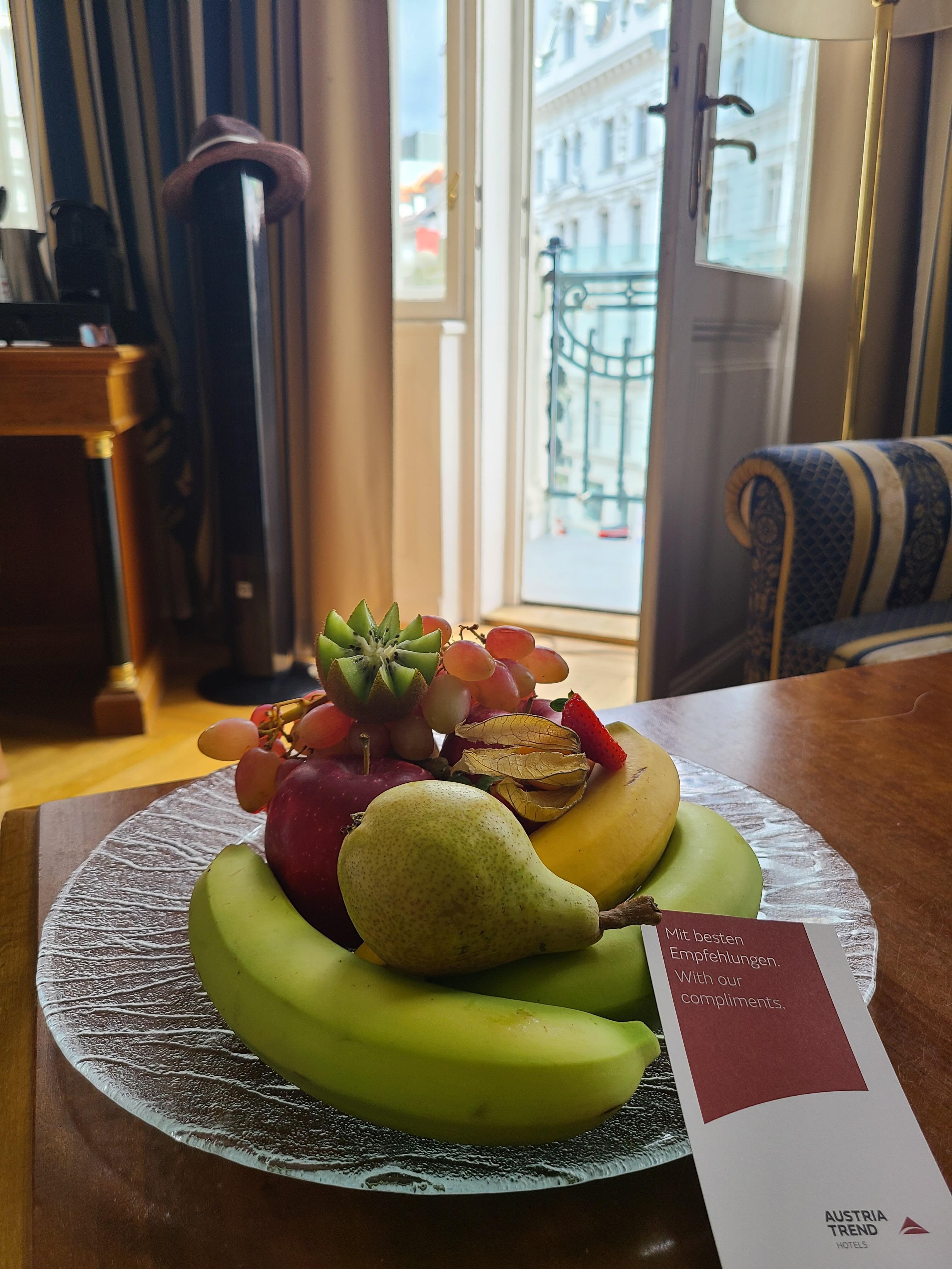 Complimentary fruits platter