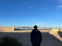 Devant la mer à Lagos, début janvier 2025