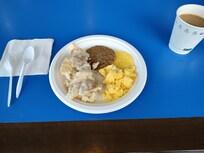 breakfast! (eggs cold and spongy)