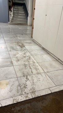 Muddy smelly disgusting entrance