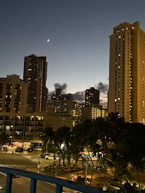 Moon over Honolulu from front balcony