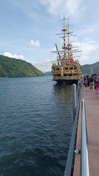 盧の湖海盗船環湖遊