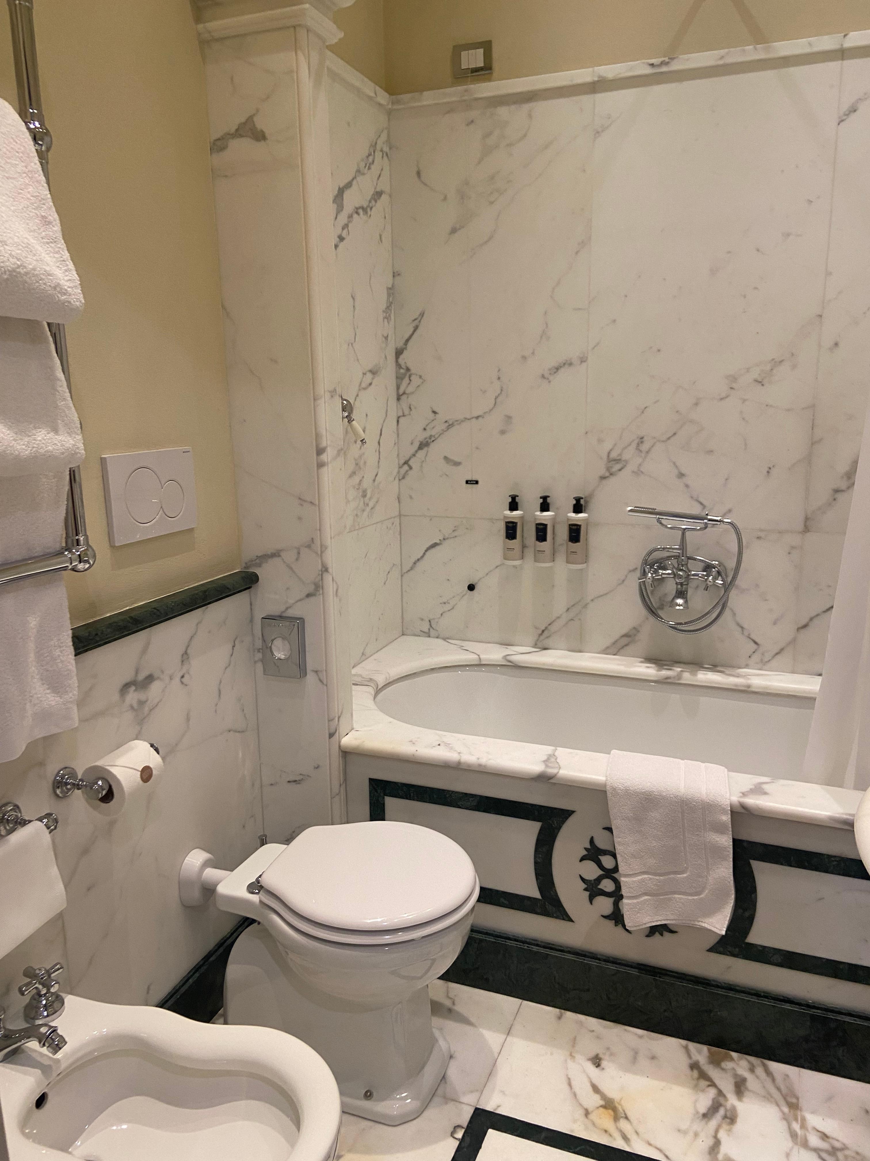 Perfect tub for soaking in, after all the shopping