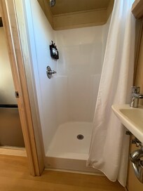 Great shower size!