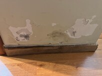 Room wall in entry on first visit