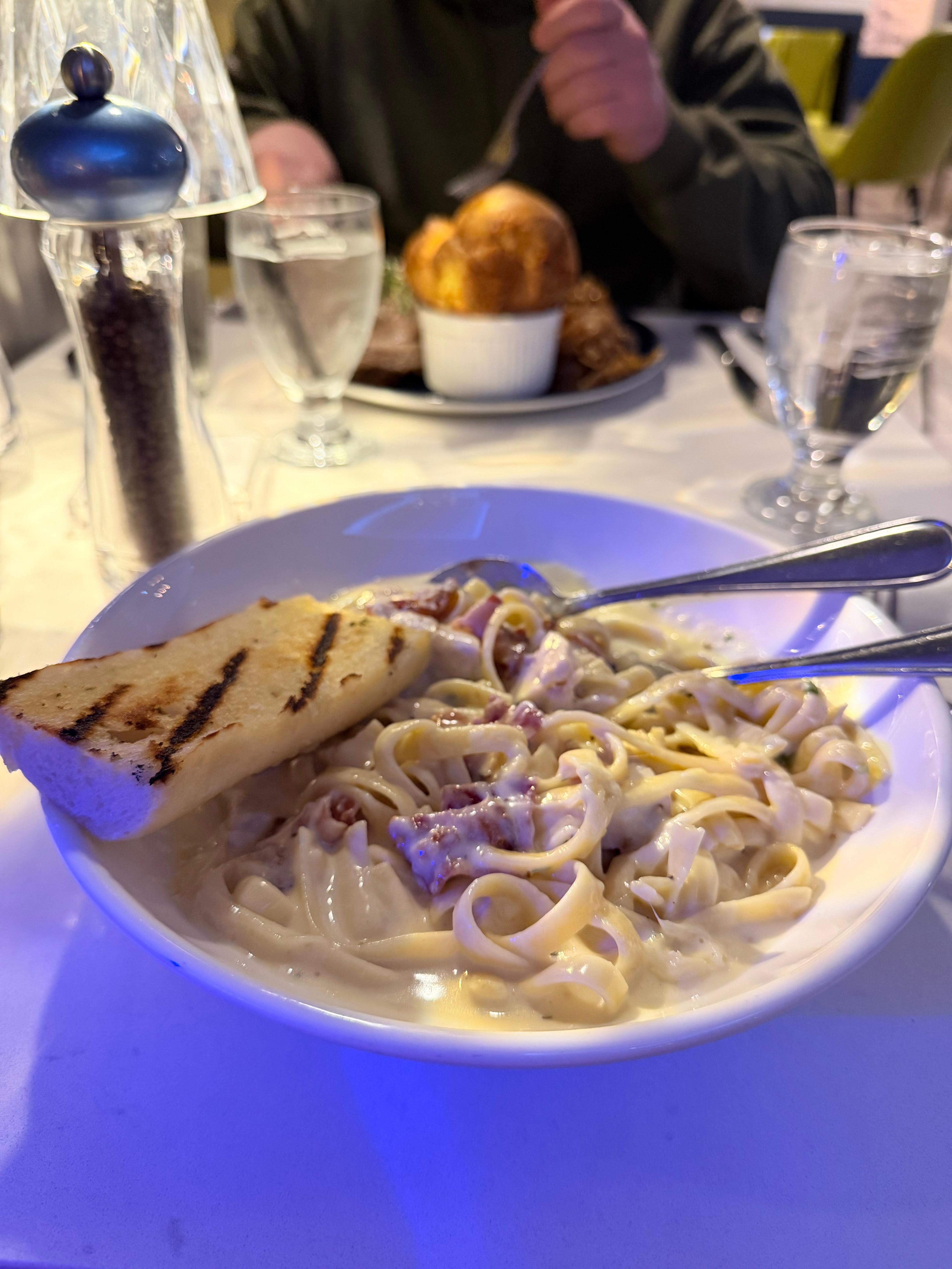 Great Food, Chicken n’ Bacon Fettuccine Alfredo
