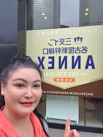飯店門口正對著名古屋的大站出口馬路正對面非常好找