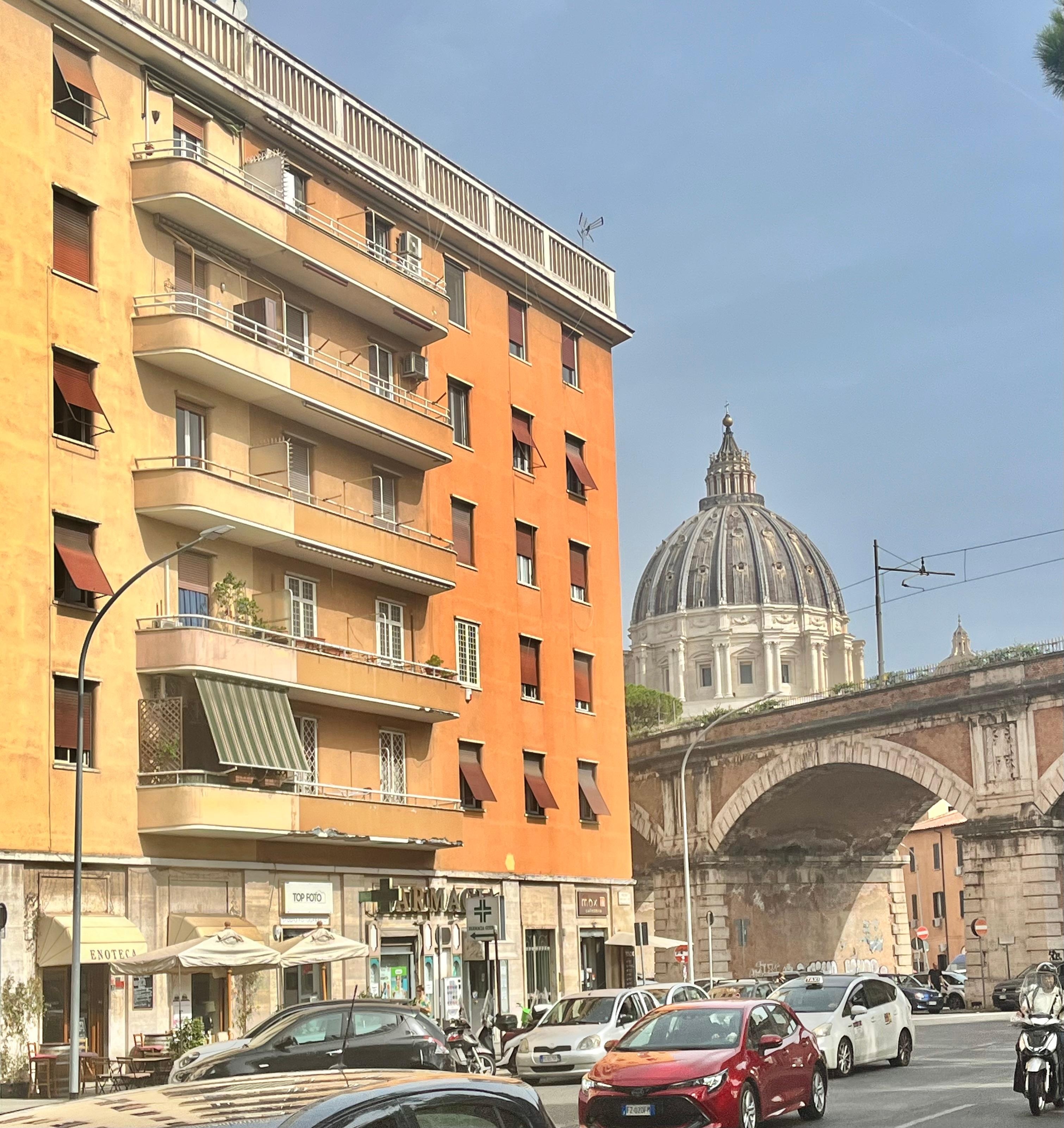 View from the end of the street when staying at Leonardo Da Vinci Guest House 