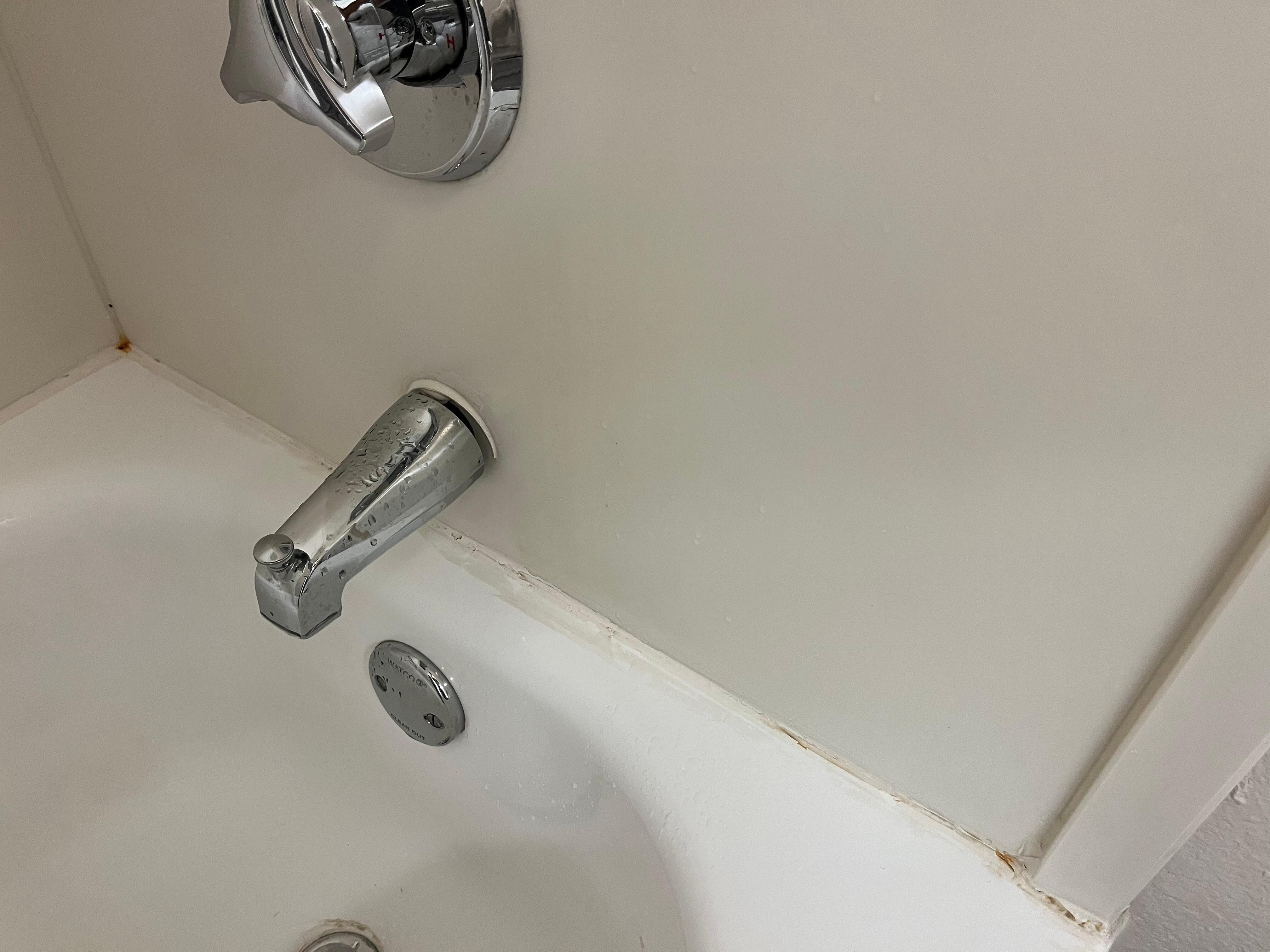 Dirty and no mat in tub or to put in tub which made it very slippery 
