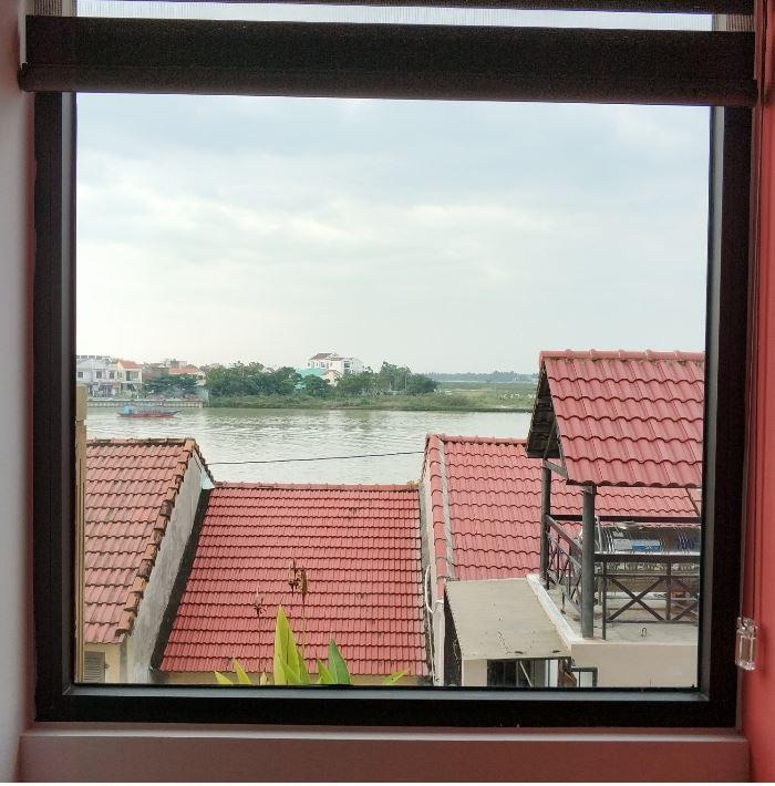 房間窗口的景觀