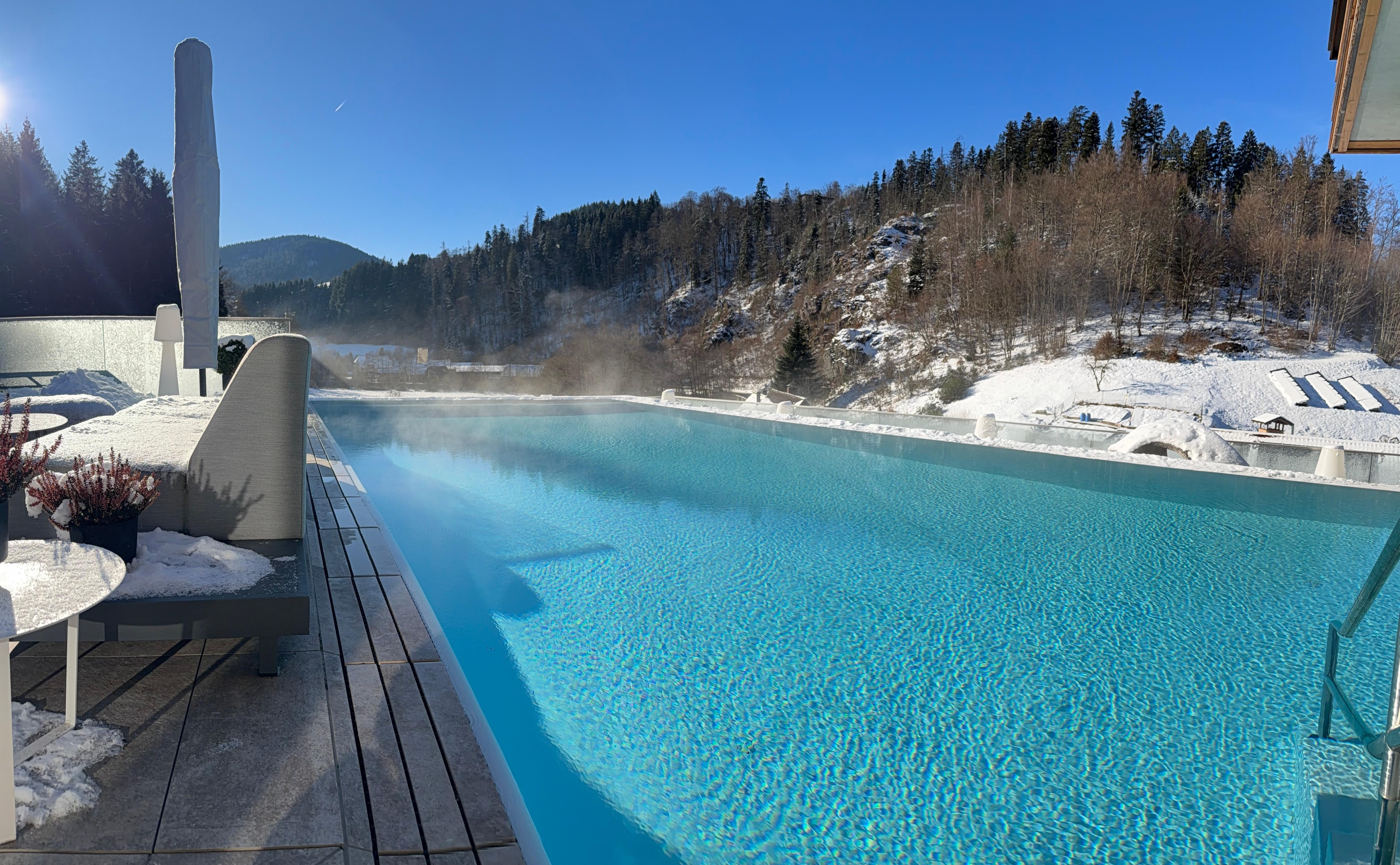 Infinity Pool, auch bei minus 9 Grad sehr schön 