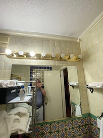 Burned out light bulbs in the bathroom