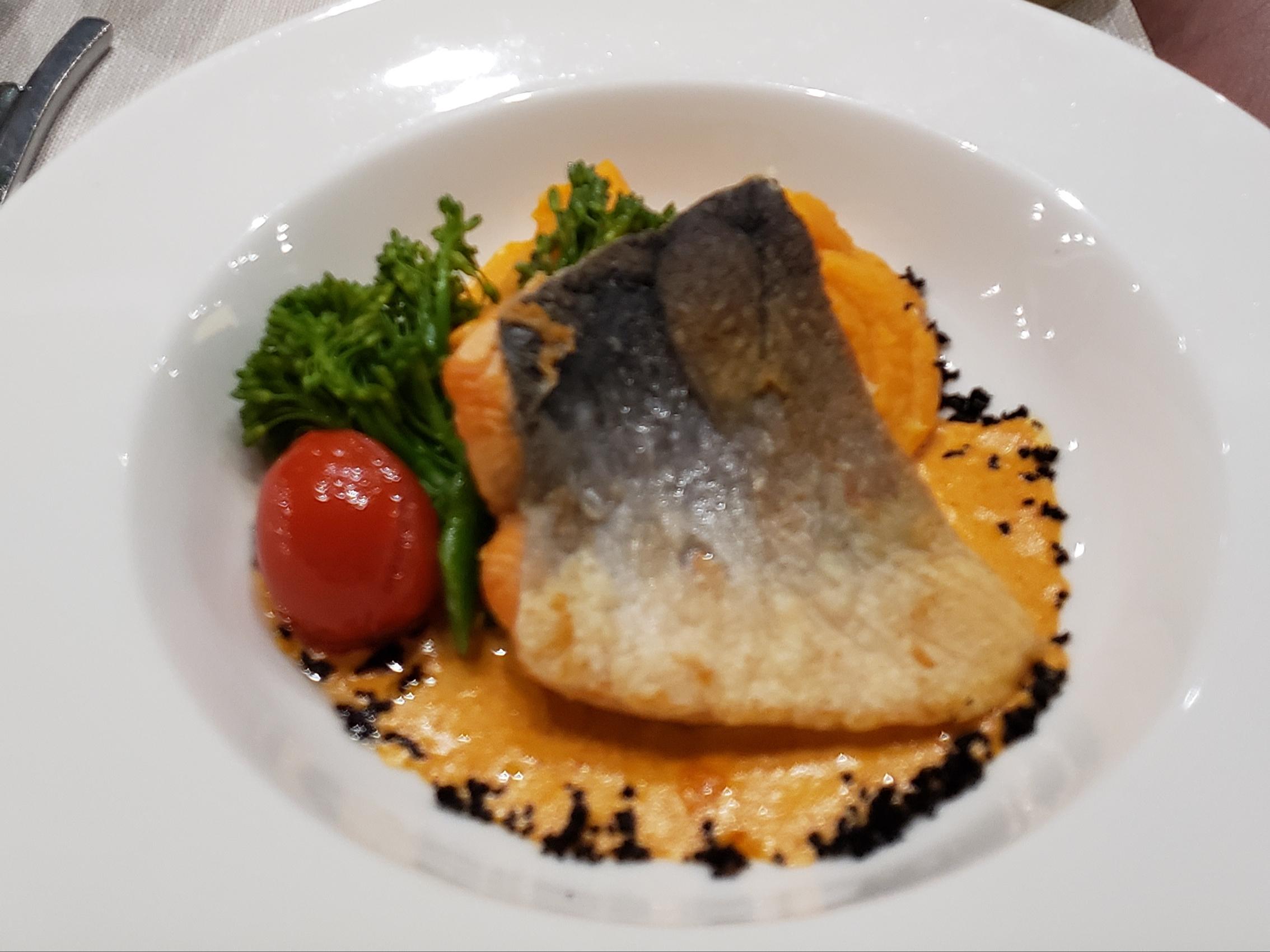 Grilled salmon fillet with pureed sweet potato and broccoli, superb!