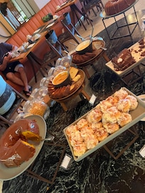 Riklig frukost utval