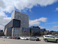 L'hĂŽtel depuis la rue