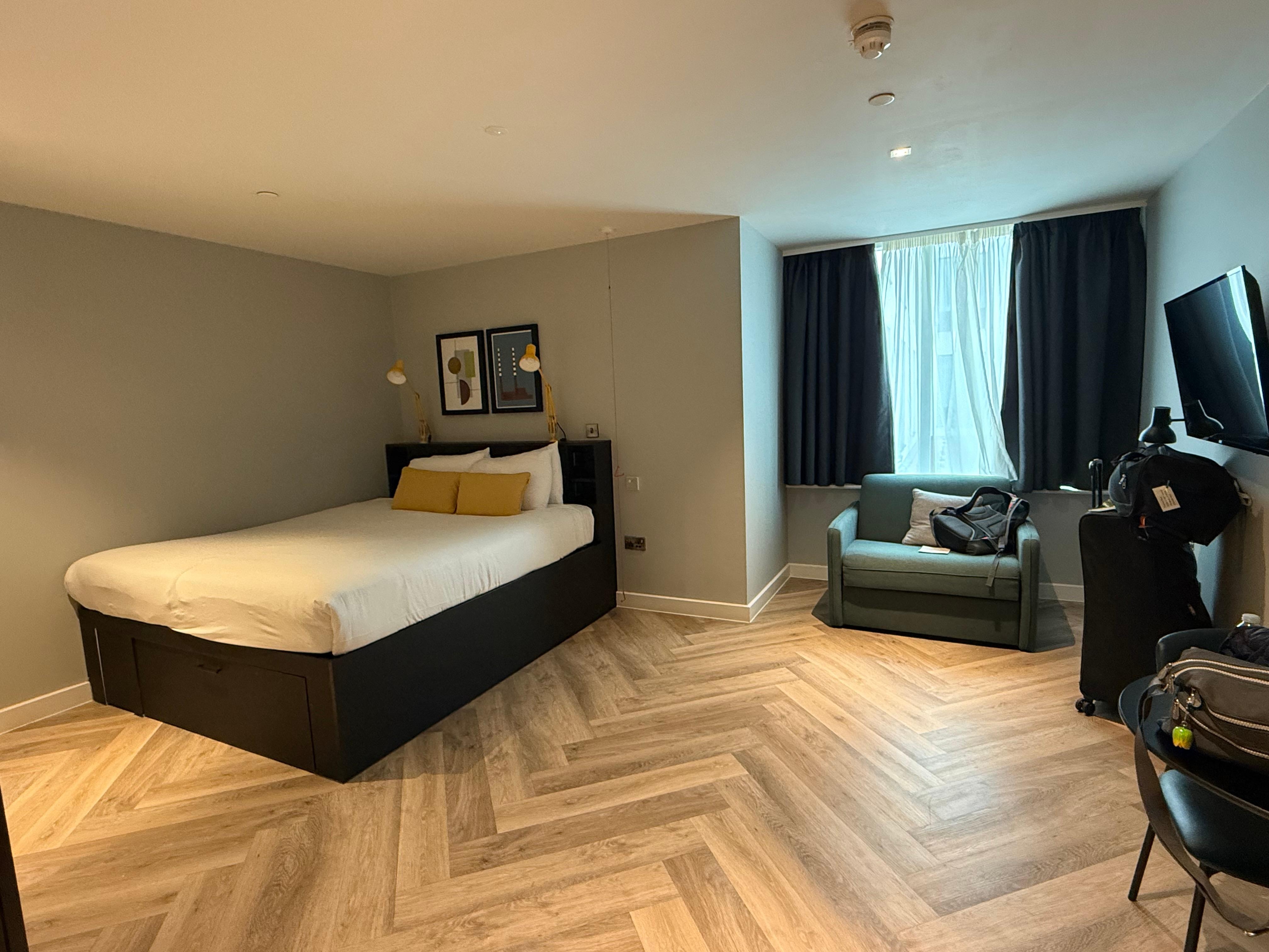 Big spacious room