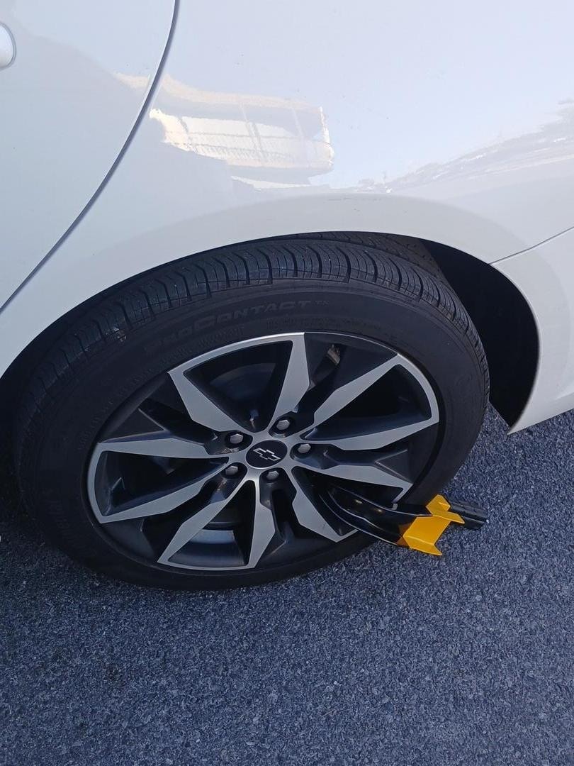 Booted my car despite having a parking pass.  Had to wait an hour for the scamming hotel security to get it off.  Why take down guests info and license plates if you're going to do this?  They all public parking with a qr code payment, should not hap