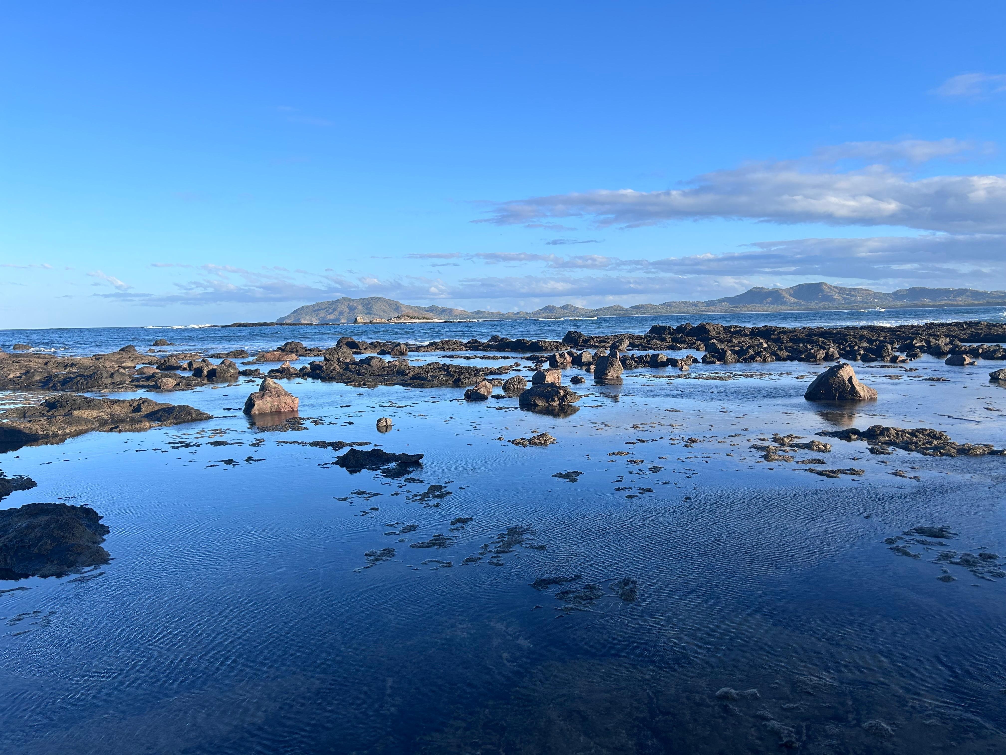 Walking from playa Langosta around the bend to Playa Tamarindo 