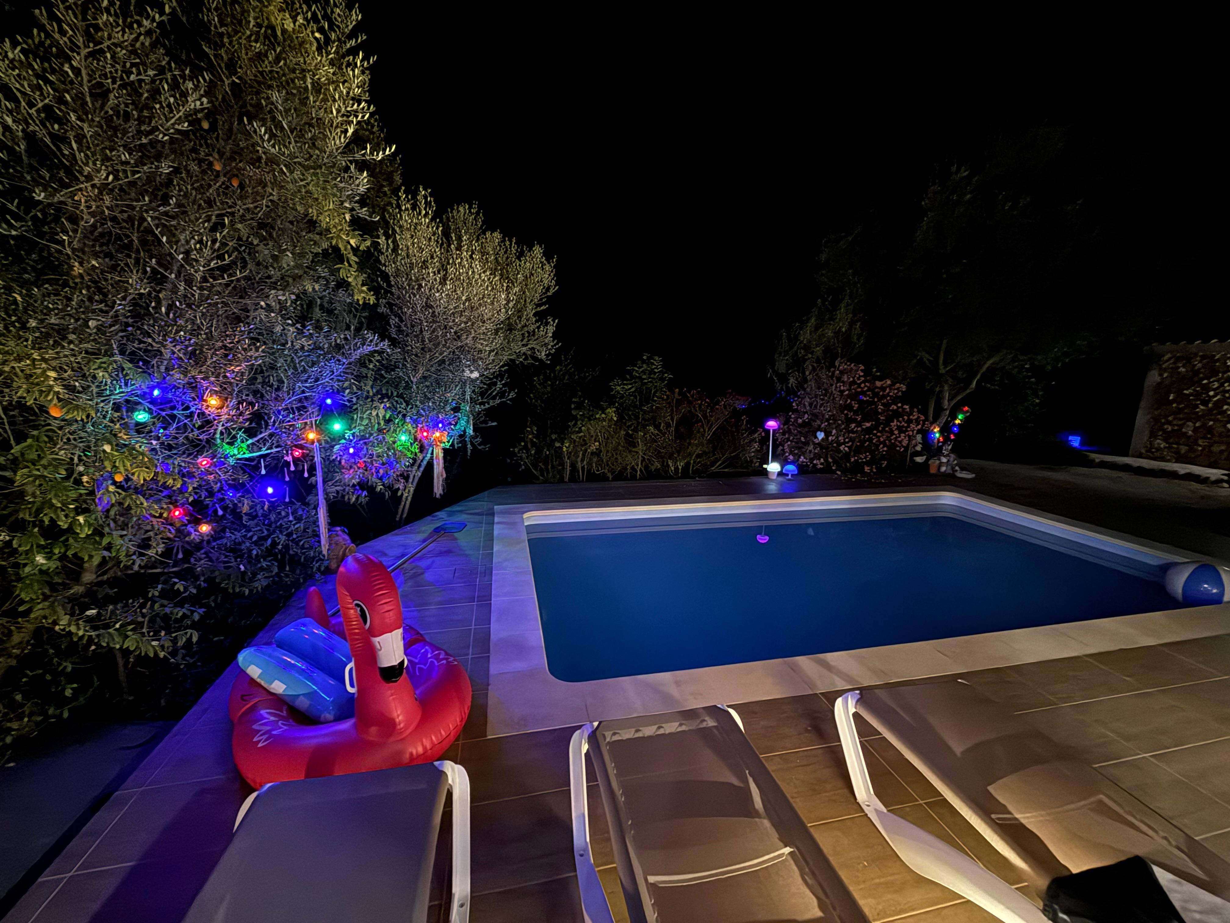 Pool im dunkeln