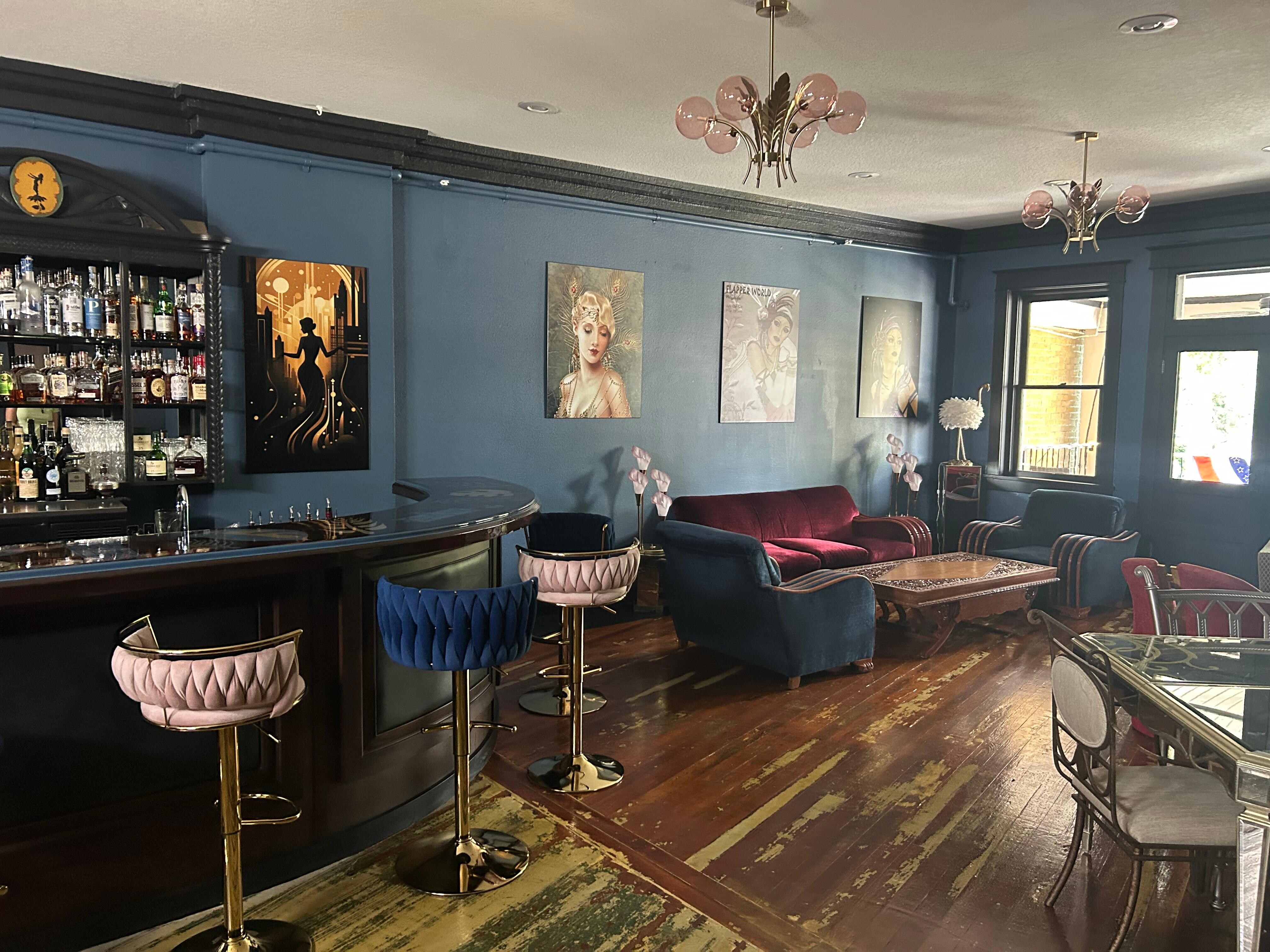 Circle Vieux Lounge 2nd floor overlooking the Circle