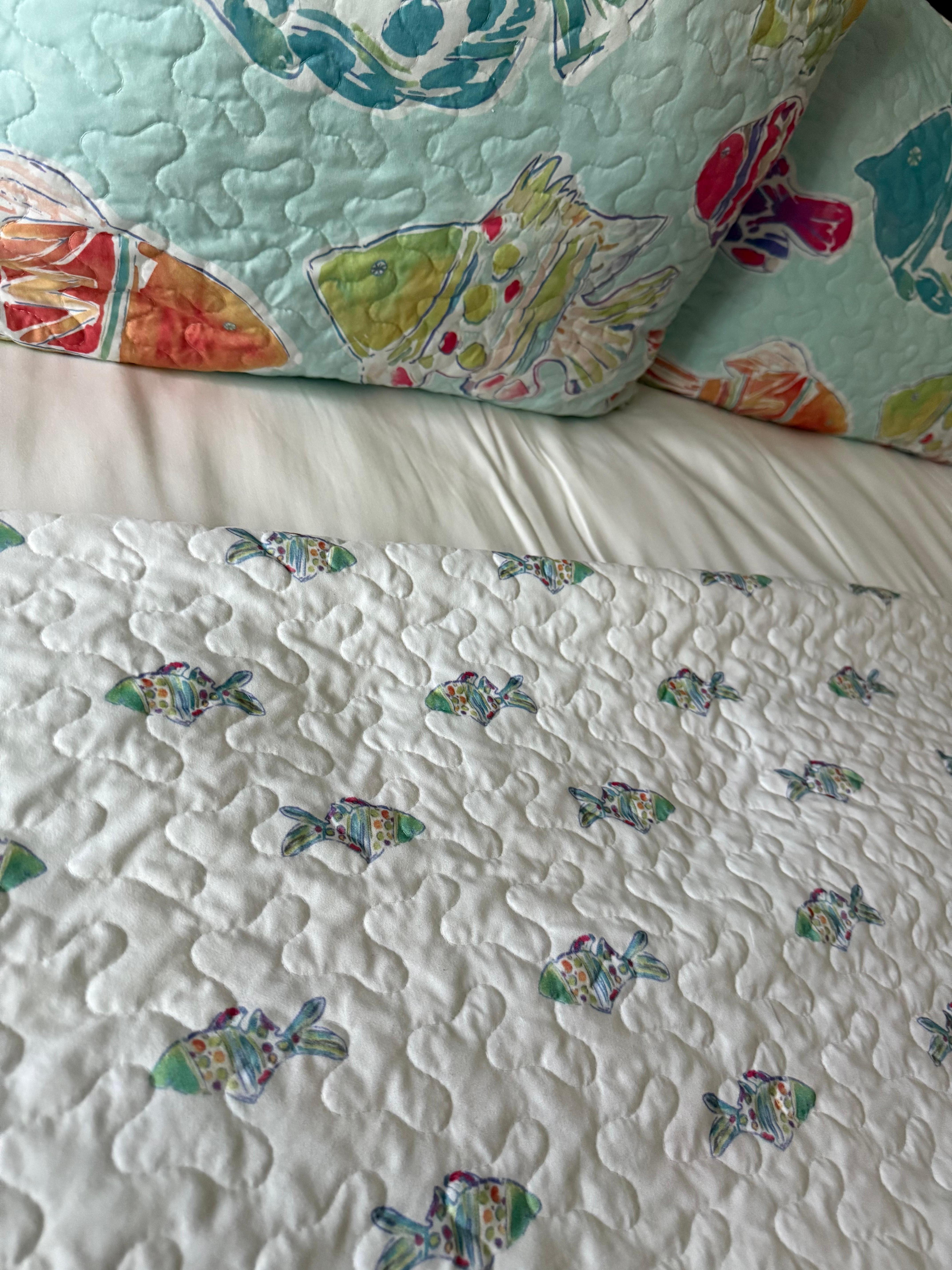 Cute, vintage/cottage ocean theme bedding.