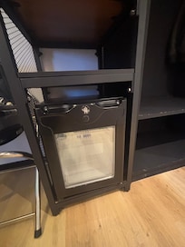 房間的小冰箱