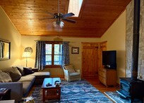 Such a comfortable living room.