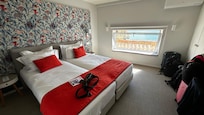 Double room with ocean view.