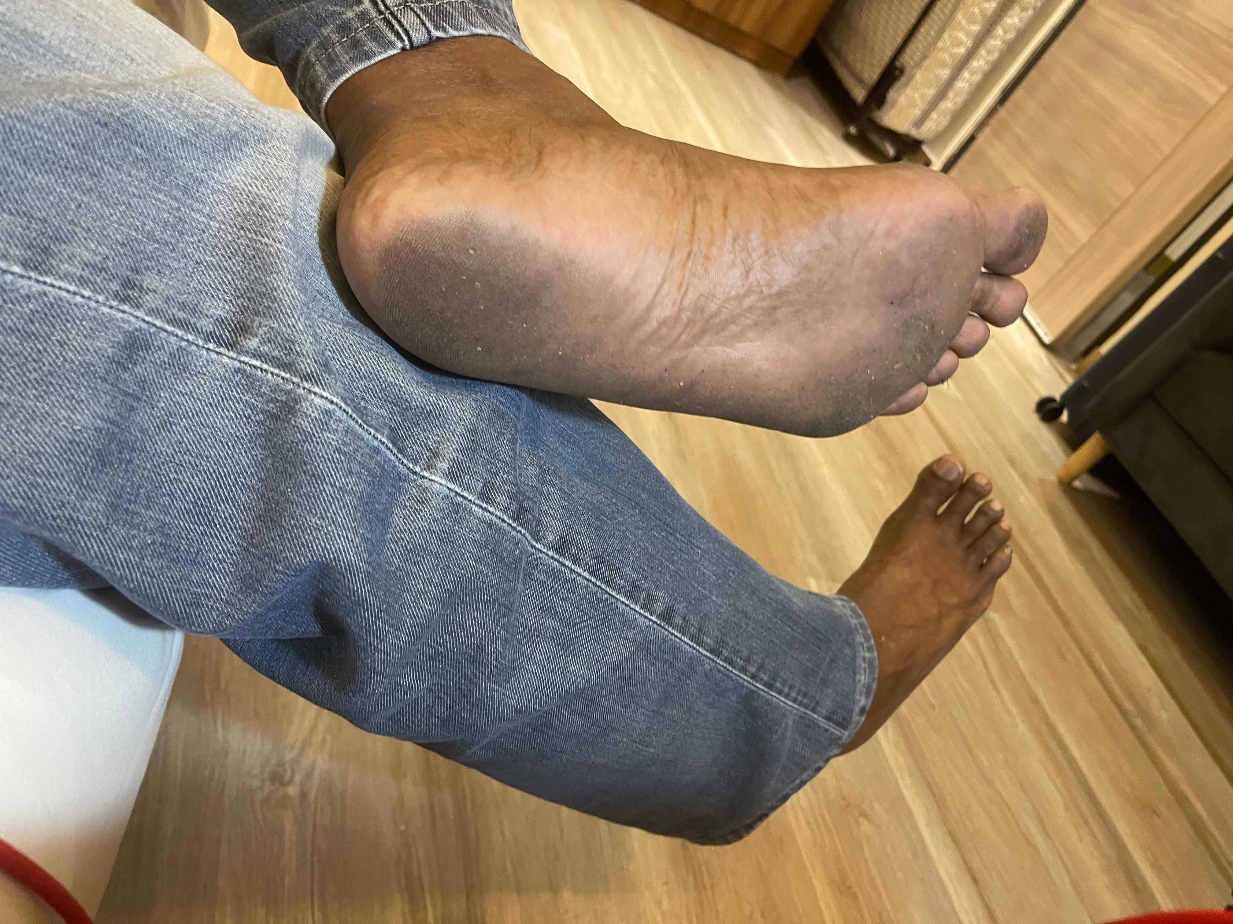 Filthy floor upon walkin in