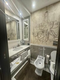 Loved the mural and shower was perfect!!