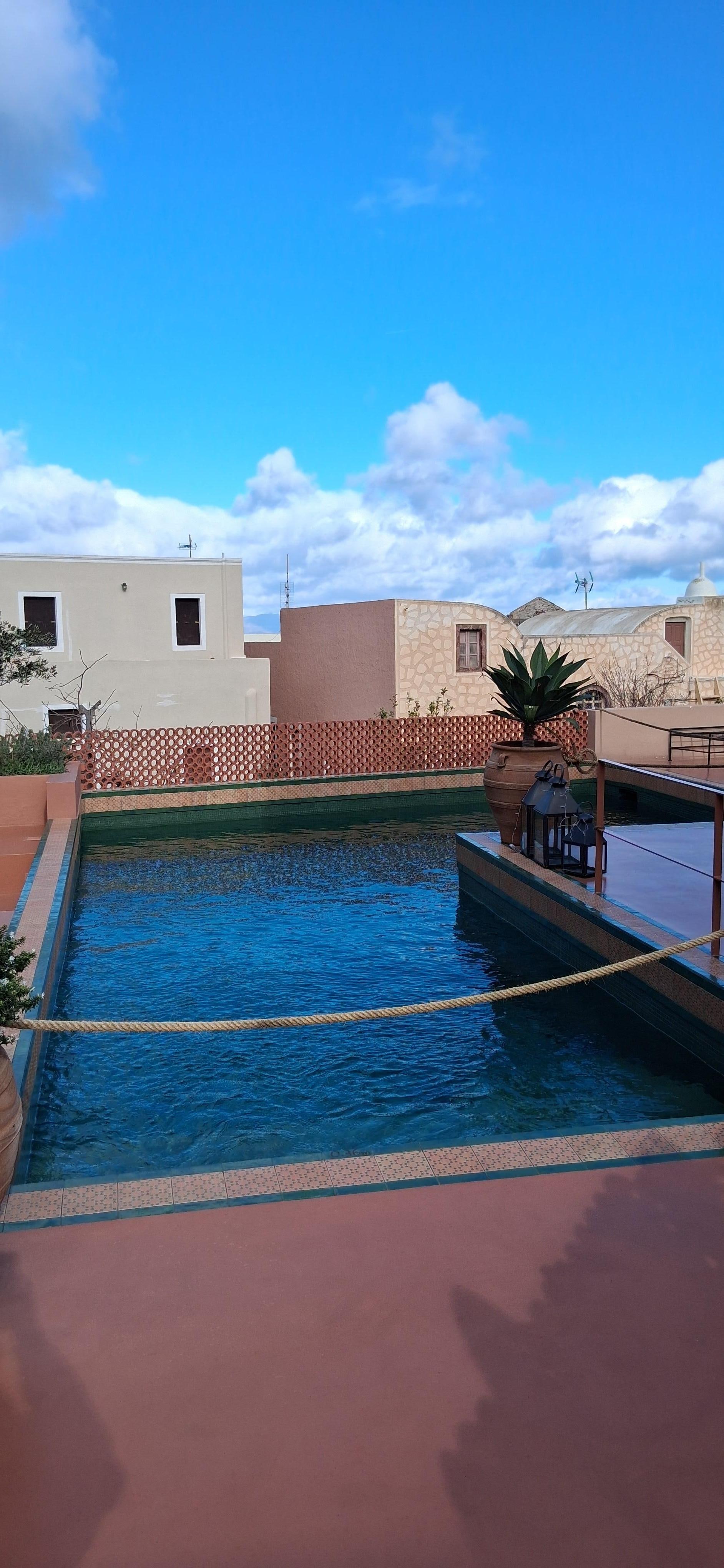 Poolen på innergården. Kall på vintern