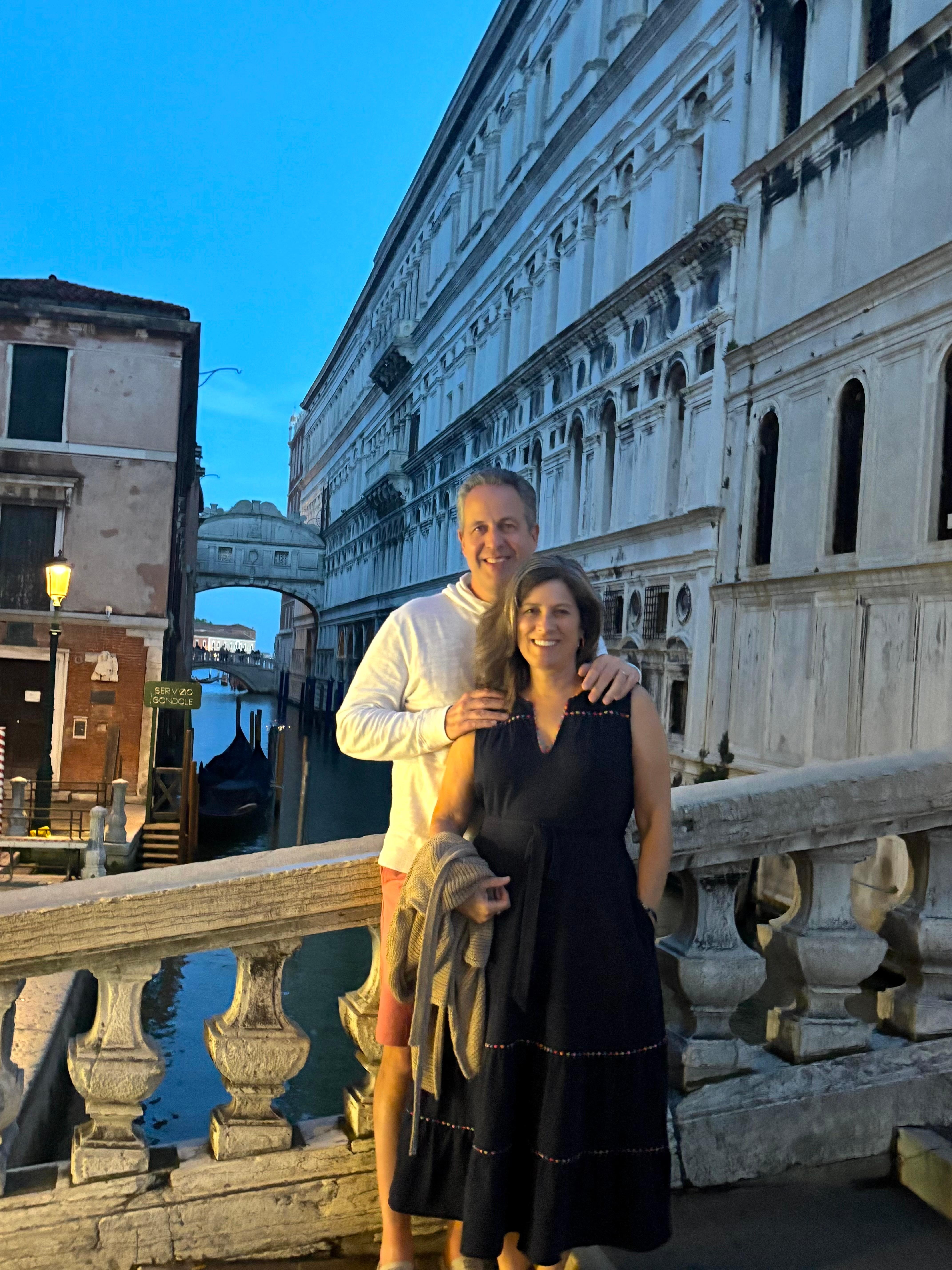 Quiet neighborhood and convenient canal for private taxi pickup.