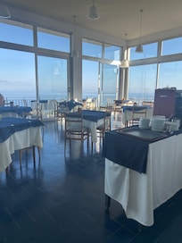 El desayunador con una vista espectacular !