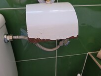 Rusted toilet roll holder
