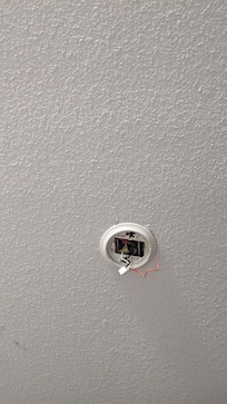 ceiling no smoke detector