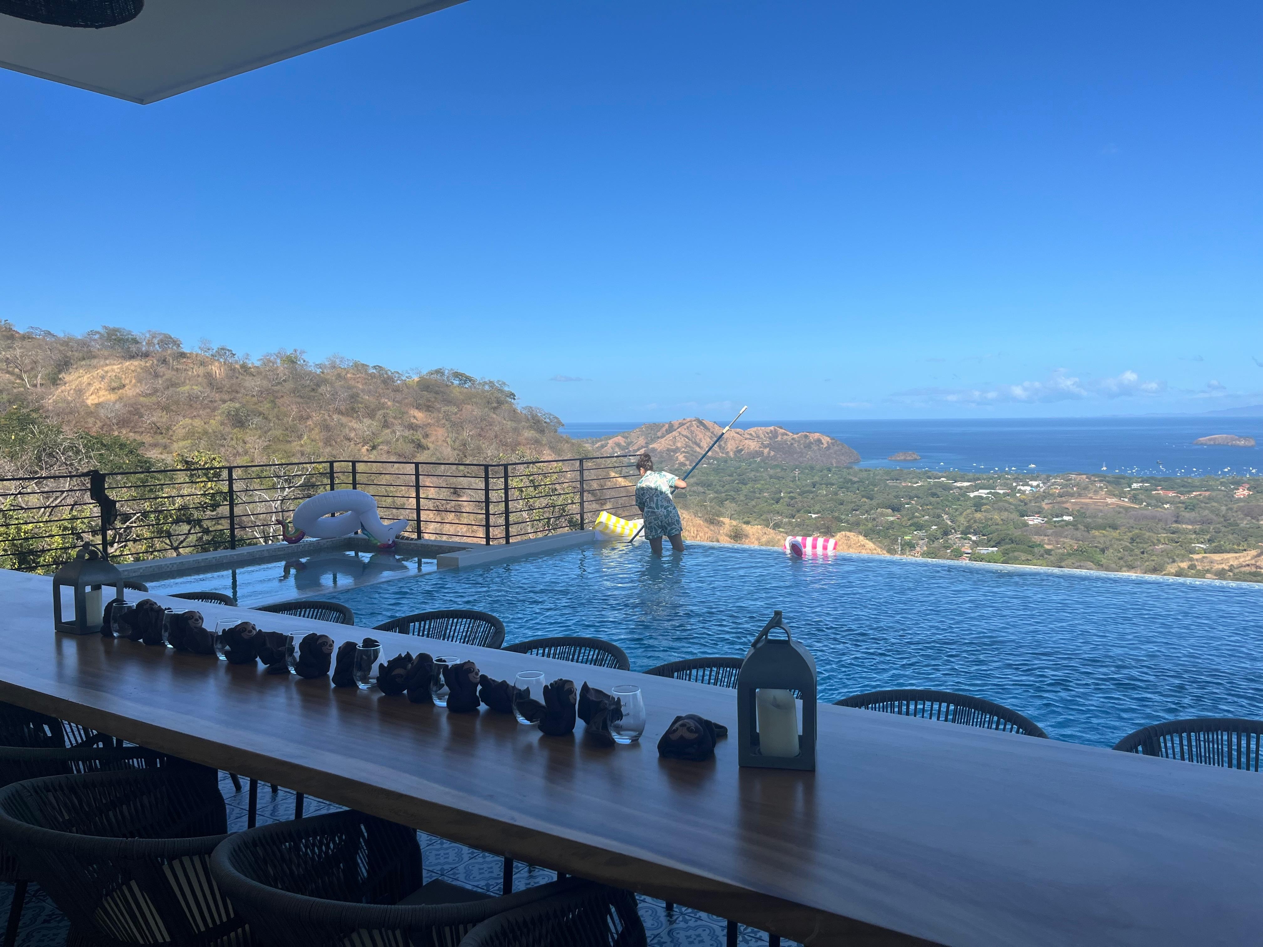 Great table for large groups. 