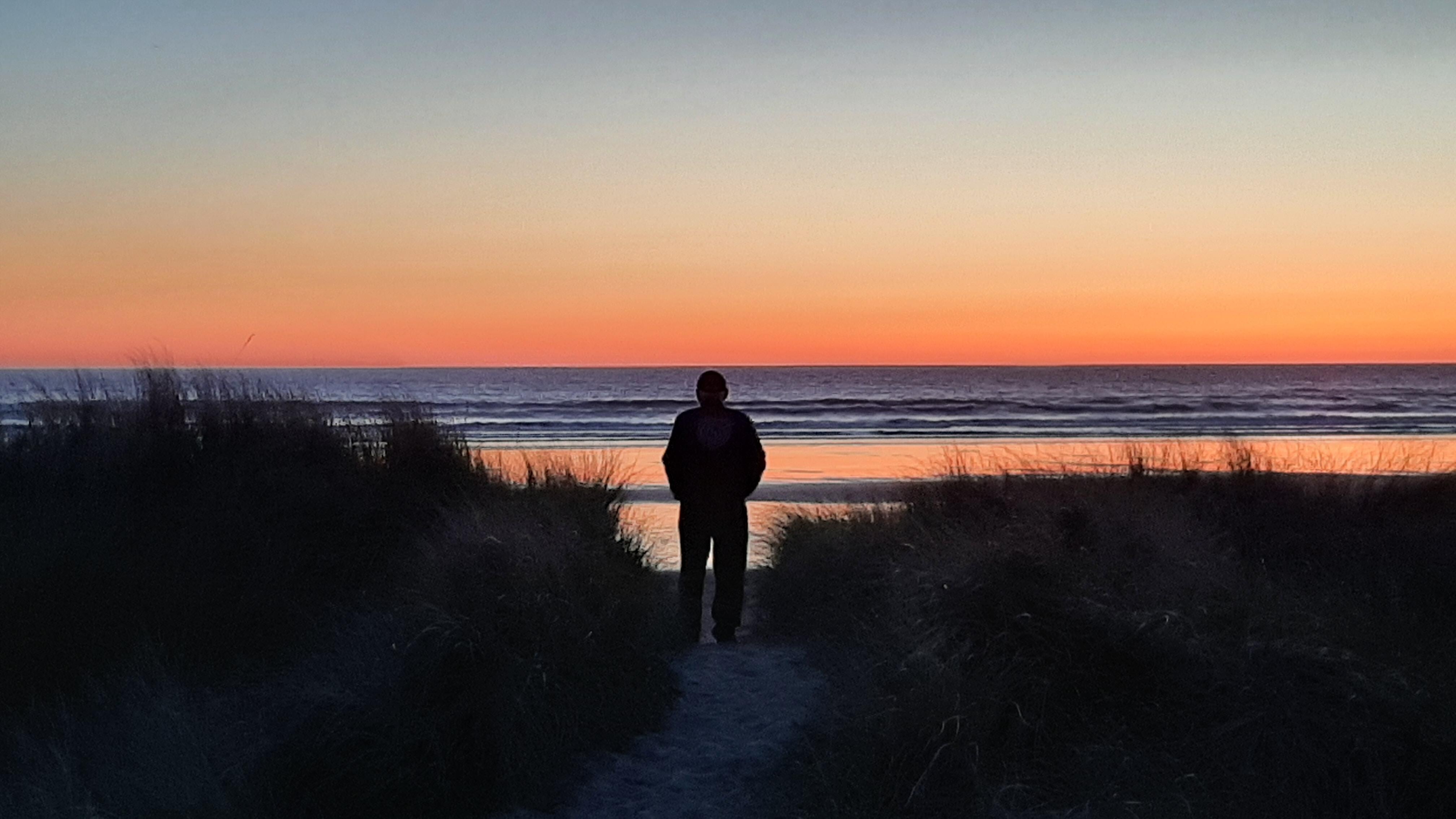 Walk to sunset - trail right across from motel