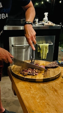 Steak Meat more pls!