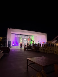 Night Show.