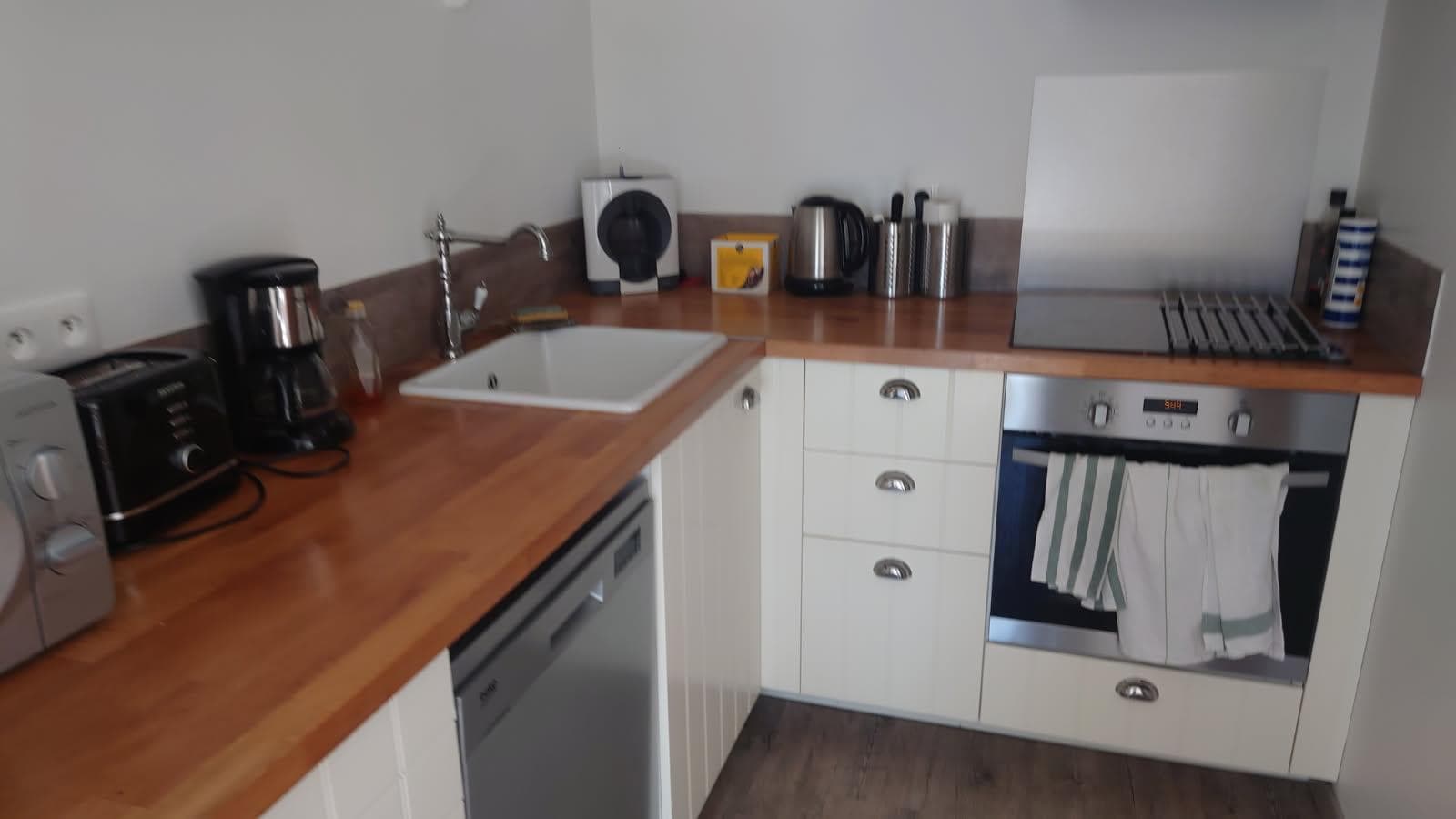 Cuisine après ménage fait par nos soins