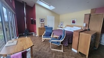 L'intérieur du studio (côté lit)