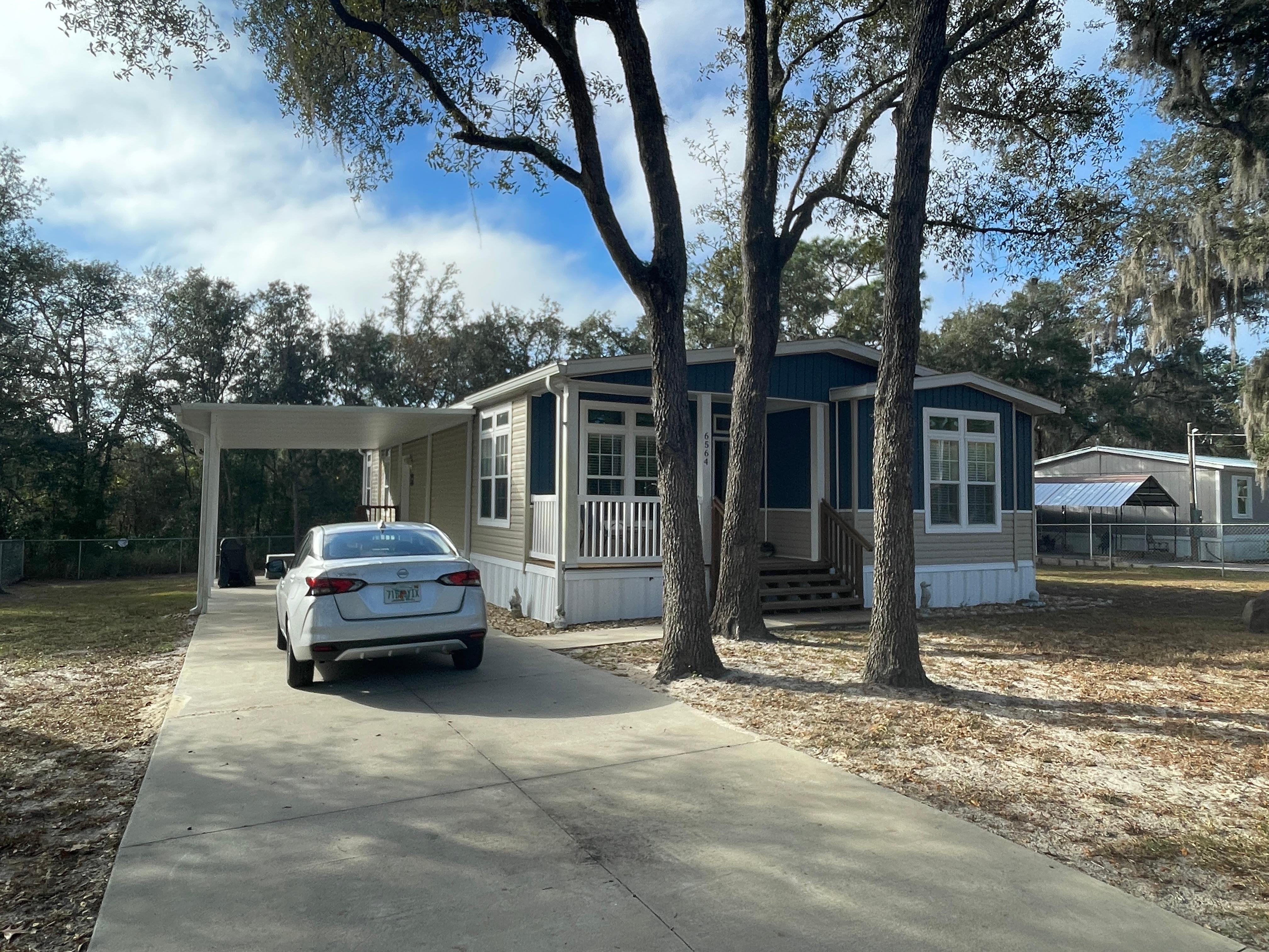 Easy access for cars.