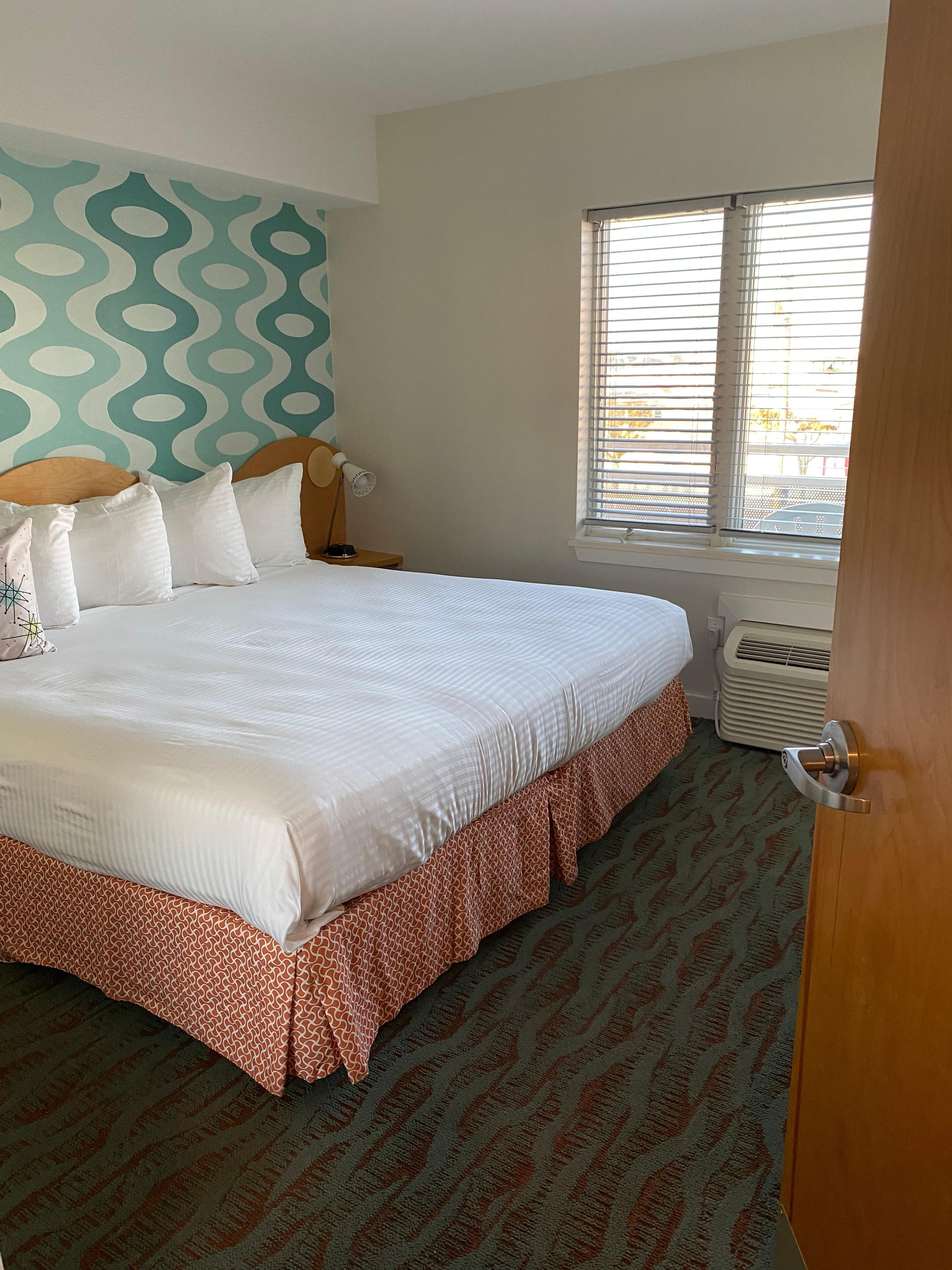 King suite bedroom  310