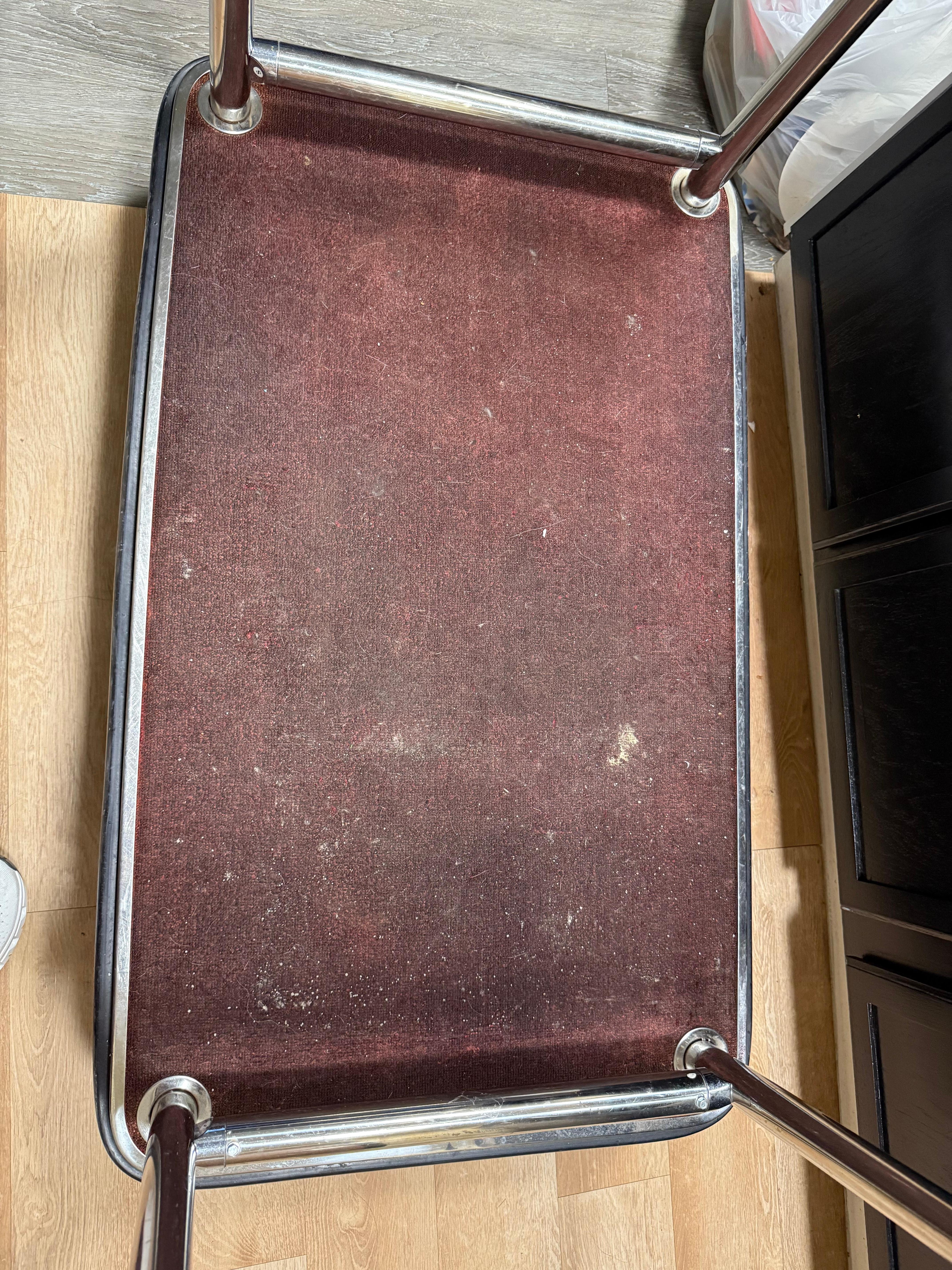 It’s dirty needs vacuuming or deep cleaning 