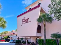 Classic vintage Florida lodging.