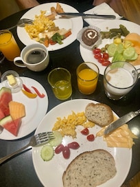 Stor frukostbuffe