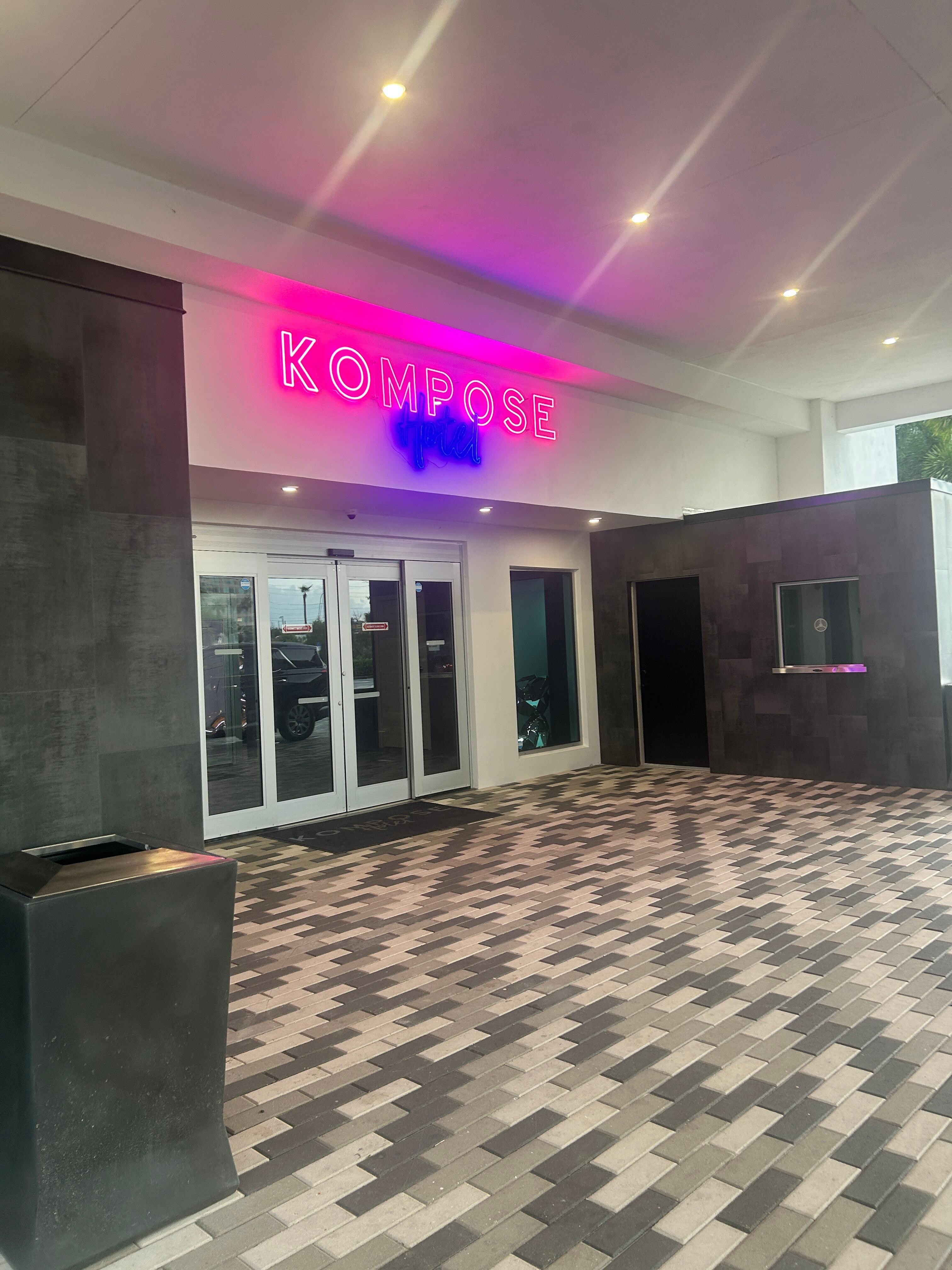 Entrance - clean and inviting 