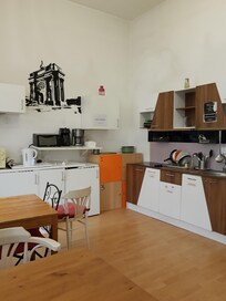 Cozinha sem utensílios básicos