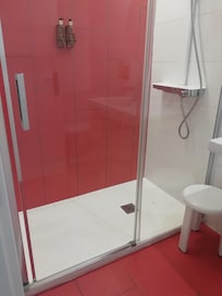 Walk in shower